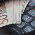 Podatek VAT od nagród pieniężnych, jak rozliczyć?